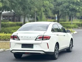 Venucia D60EV 2022 купить из Китая, цена 980 000 ₽ — Suifenhe Auto