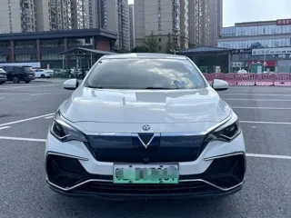 Venucia D60EV 2023 купить из Китая, цена 1 076 000 ₽ — Suifenhe Auto