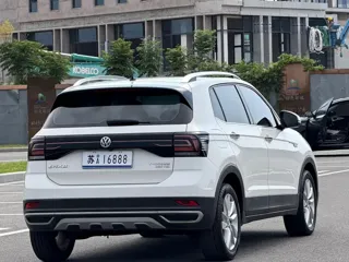 Volkswagen T-Cross 2020 купить из Китая, цена 1 390 000 ₽ — Suifenhe Auto