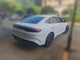 BYD Qin 2024 купить из Китая, цена 2 775 000 ₽ — Suifenhe Auto