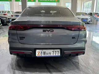 BYD Qin 2024 купить из Китая, цена 2 556 000 ₽ — Suifenhe Auto