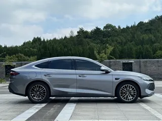 BYD Qin 2025 купить из Китая, цена 3 002 000 ₽ — Suifenhe Auto