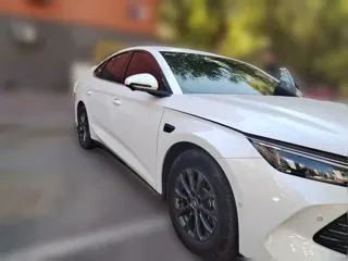 BYD Qin 2025 купить из Китая, цена 2 561 000 ₽ — Suifenhe Auto
