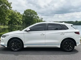 BYD e2 2022 купить из Китая, цена 1 112 000 ₽ — Suifenhe Auto