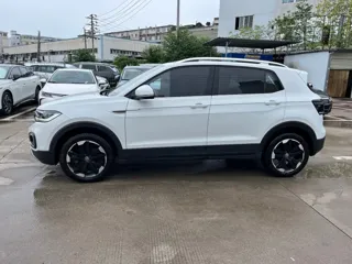 Volkswagen Tacqua 2024 купить из Китая, цена 1 489 000 ₽ — Suifenhe Auto