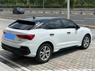 Audi Q3 Sportback 2023 купить из Китая, цена 2 808 000 ₽ — Suifenhe Auto