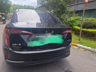 Hongqi E-QM5 2021 купить из Китая, цена 978 000 ₽ — Suifenhe Auto