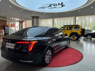 Hongqi E-QM5 2023 купить из Китая, цена 3 479 000 ₽ — Suifenhe Auto
