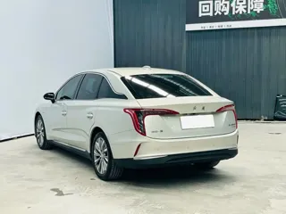 Hongqi E-QM5 2023 купить из Китая, цена 3 520 000 ₽ — Suifenhe Auto