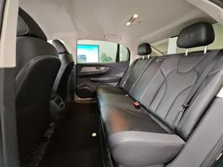 Hongqi E-QM5 2023 купить из Китая, цена 1 657 000 ₽ — Suifenhe Auto