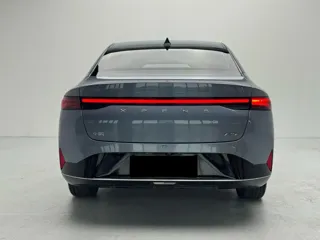XPeng P5 2022 купить из Китая, цена 3 232 000 ₽ — Suifenhe Auto