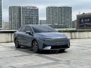 XPeng P5 2023 купить из Китая, цена 3 356 000 ₽ — Suifenhe Auto