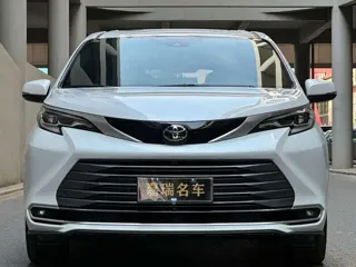 Toyota SIENNA 2025 купить из Китая, цена 7 972 000 ₽ — Suifenhe Auto