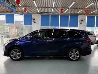 Toyota SIENNA 2024 купить из Китая, цена 7 312 000 ₽ — Suifenhe Auto