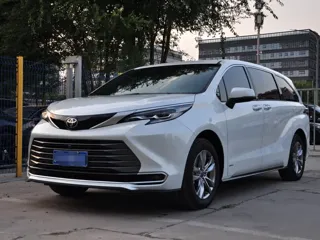 Toyota SIENNA 2024 купить из Китая, цена 7 934 000 ₽ — Suifenhe Auto