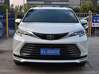 Toyota SIENNA 2024 купить из Китая, цена 7 934 000 ₽ — Suifenhe Auto