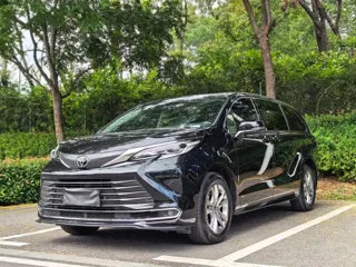 Toyota SIENNA 2025 купить из Китая, цена 7 297 000 ₽ — Suifenhe Auto