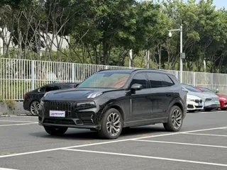 Lynk & Co 09 EM-P 2025