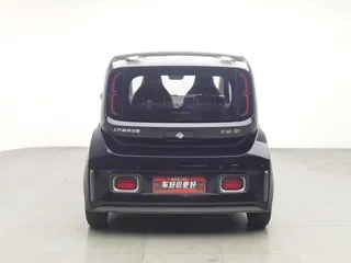 Baojun KiWi EV 2023 купить из Китая, цена 985 000 ₽ — Suifenhe Auto