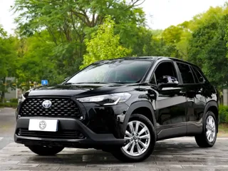 Toyota Corolla Cross 2024 купить из Китая, цена 3 019 000 ₽ — Suifenhe Auto