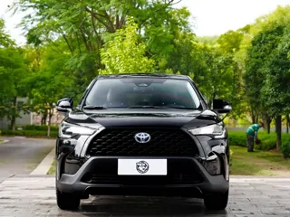 Toyota Corolla Cross 2024 купить из Китая, цена 3 019 000 ₽ — Suifenhe Auto