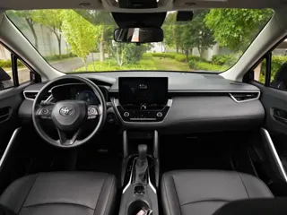 Toyota Corolla Cross 2024 купить из Китая, цена 3 019 000 ₽ — Suifenhe Auto