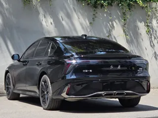 Hongqi H6 2025 купить из Китая, цена 4 224 000 ₽ — Suifenhe Auto