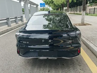 Hongqi H6 2024 купить из Китая, цена 3 405 000 ₽ — Suifenhe Auto