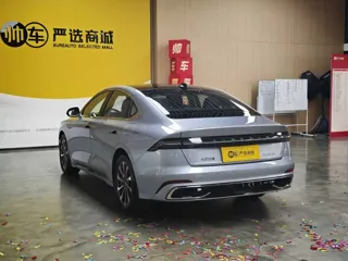 Lincoln Z 2025 купить из Китая, цена 4 566 000 ₽ — Suifenhe Auto