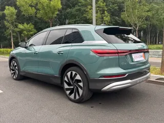 Audi Q5 e-tron 2023 купить из Китая, цена 5 225 000 ₽ — Suifenhe Auto