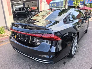 Audi A7L 2024 купить из Китая, цена 5 631 000 ₽ — Suifenhe Auto