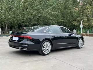 Audi A7L 2024 купить из Китая, цена 5 922 000 ₽ — Suifenhe Auto