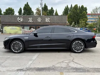 Audi A7L 2024 купить из Китая, цена 6 075 000 ₽ — Suifenhe Auto