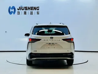 Toyota Granvia 2024 купить из Китая, цена 7 125 000 ₽ — Suifenhe Auto