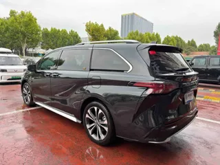 Toyota Granvia 2024 купить из Китая, цена 7 106 000 ₽ — Suifenhe Auto
