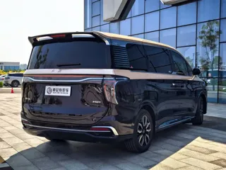 Hongqi HQ9 2024 купить из Китая, цена 4 992 000 ₽ — Suifenhe Auto