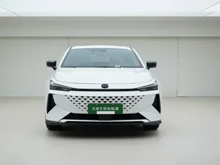 Changan UNI-V iDD 2024 купить из Китая, цена 2 802 000 ₽ — Suifenhe Auto