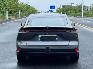 Deepal SL03 2023 купить из Китая, цена 3 483 000 ₽ — Suifenhe Auto