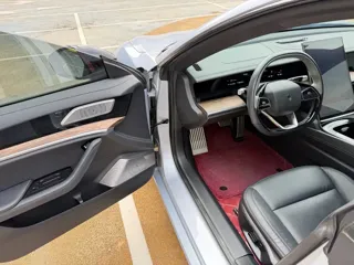 Neta S 2023 купить из Китая, цена 3 646 000 ₽ — Suifenhe Auto