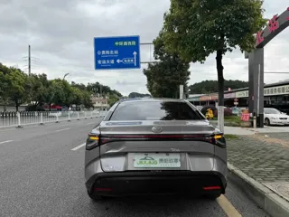 Toyota bZ3 2023 купить из Китая, цена 3 261 000 ₽ — Suifenhe Auto