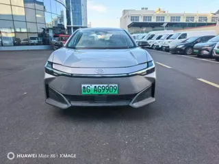 Toyota bZ3 2026 купить из Китая, цена 3 124 000 ₽ — Suifenhe Auto