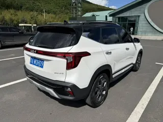 Kia Seltos 2023 купить из Китая, цена 2 512 000 ₽ — Suifenhe Auto