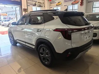 Kia Seltos 2023 купить из Китая, цена 1 953 000 ₽ — Suifenhe Auto