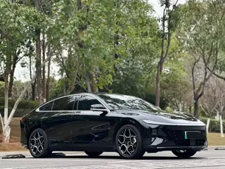 Changan Qiyuan A07 2024 купить из Китая, цена 3 351 000 ₽ — Suifenhe Auto