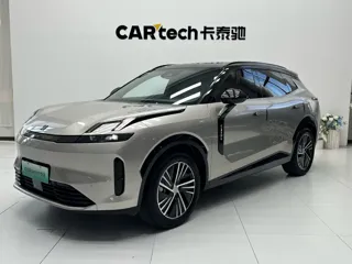 Lynk & Co 08 EM-P 2024