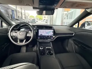Lexus RZ 2023 купить из Китая, цена 5 301 000 ₽ — Suifenhe Auto