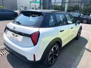 MINI COOPER 2024 купить из Китая, цена 5 036 000 ₽ — Suifenhe Auto