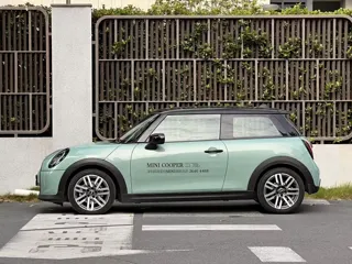 MINI COOPER 2025 купить из Китая, цена 3 627 000 ₽ — Suifenhe Auto