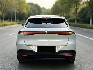 Deepal S05 2025 купить из Китая, цена 3 163 000 ₽ — Suifenhe Auto