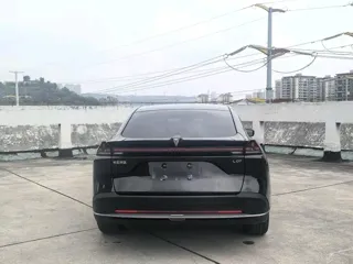 Deepal L07 2026 купить из Китая, цена 3 896 000 ₽ — Suifenhe Auto